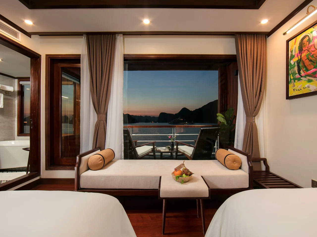 Regal Suite — Heritage Bình Chuẩn