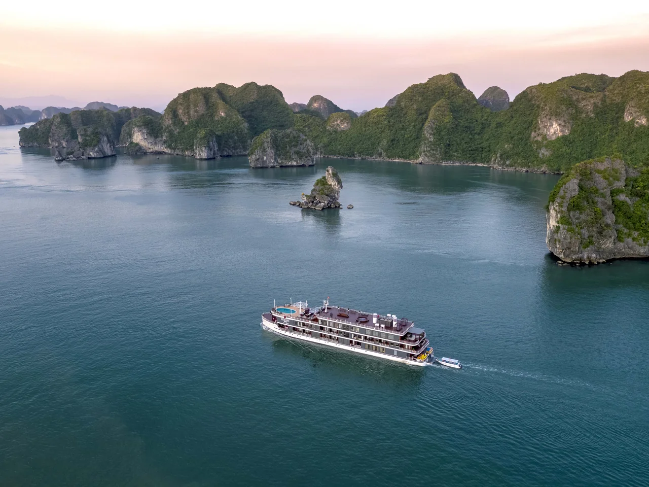 heritage-binh-chuan — Boat overview