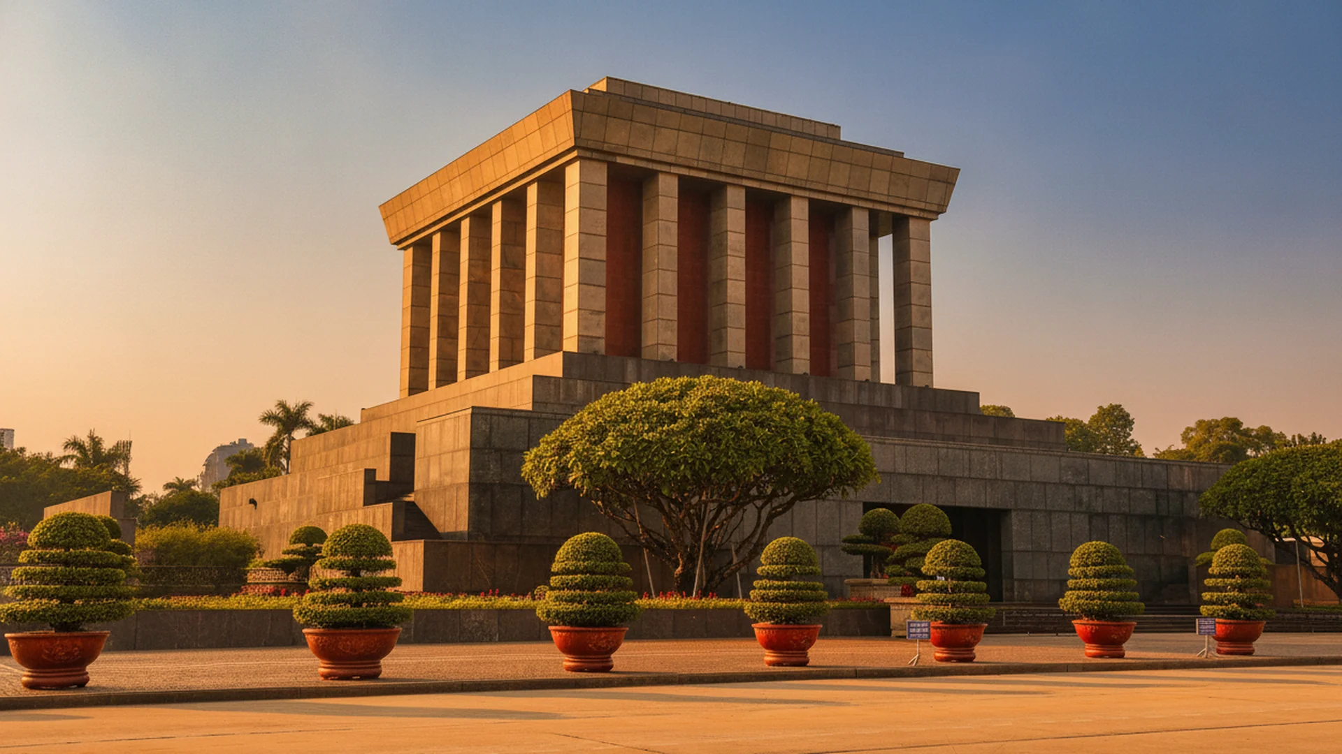 Essential Hanoi landmarks: Ho Chi Minh, Temple, Pagodas