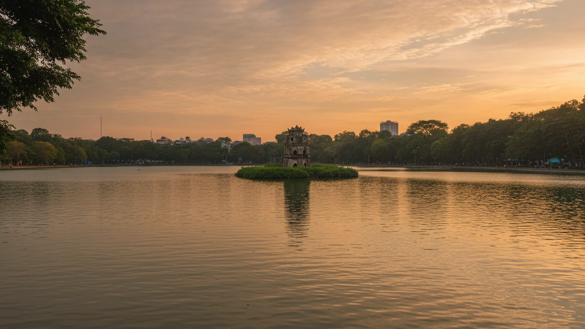 Hanoi Cyclo Tour: Routes, Pricing, Safety and Etiquette